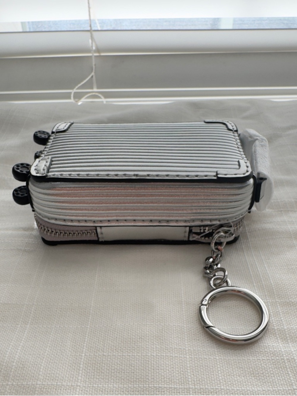 MICHAEL KORS Suitcase Bag Charm🧳-NWT - Picture 5 of 14